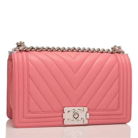 chanel 19k pink chevron boy bag